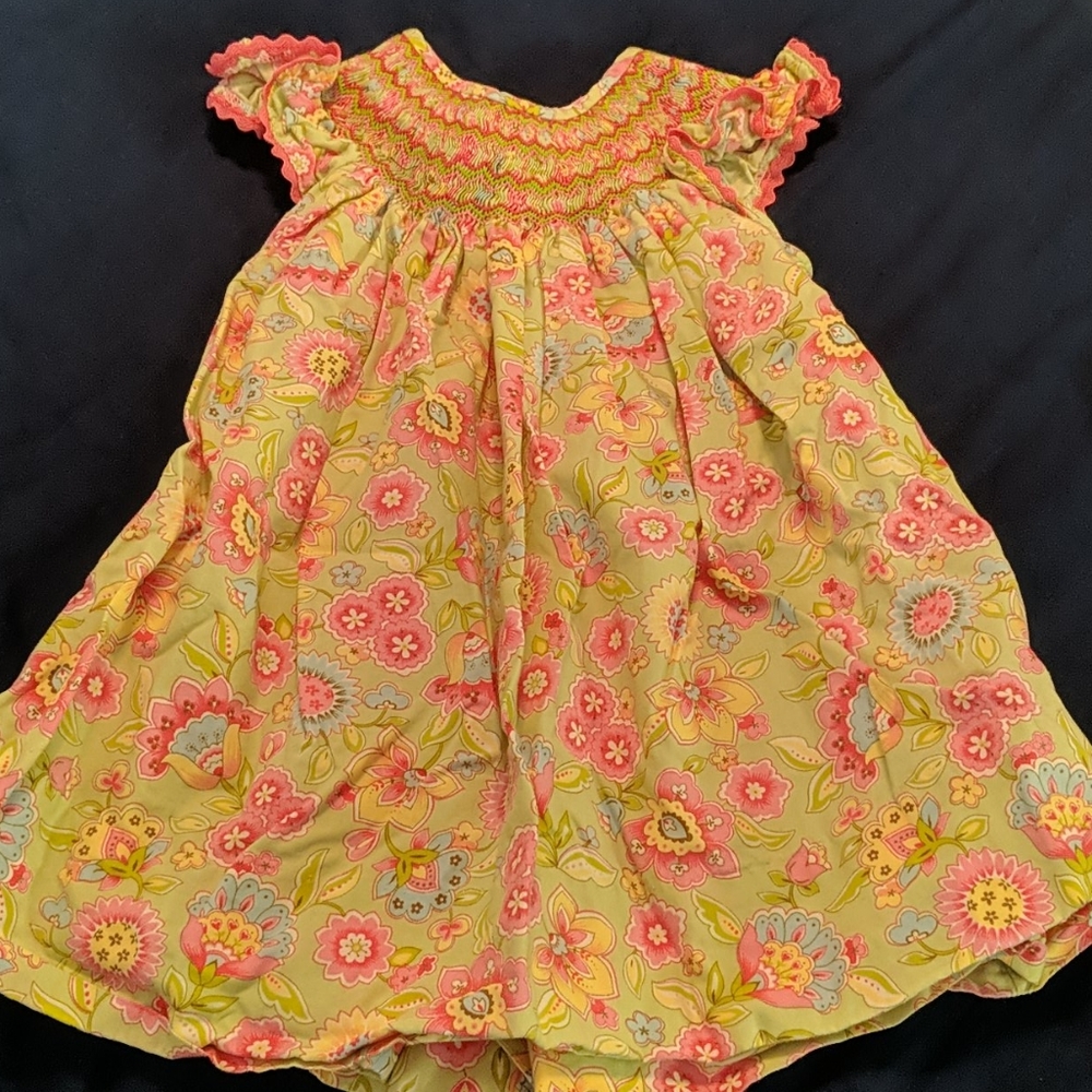 EUC Fancy Threads smocked bishop dress size 12 mo